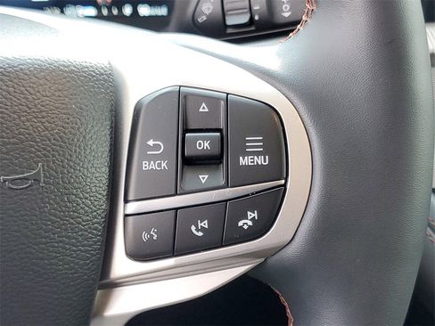 Used 2025 Ford Explorer Active image 22