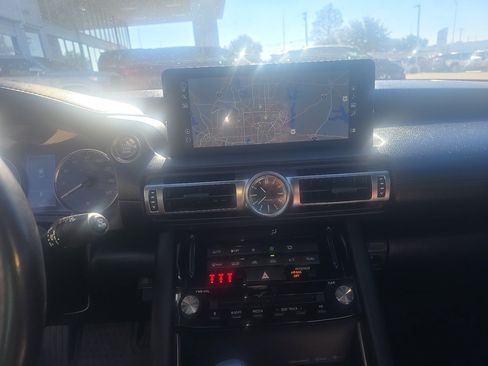 Used 2021 Lexus IS 300 AWD w/ Comfort Package image 10