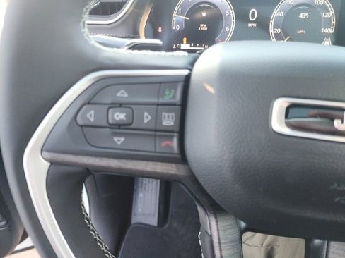 New 2025 Jeep Grand Cherokee Limited image 15