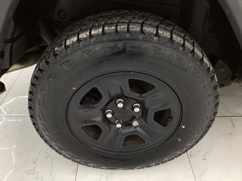 Used 2018 Jeep Wrangler Unlimited Sport image 43