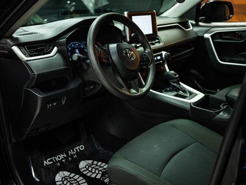 Used 2025 Toyota RAV4 LE image 8