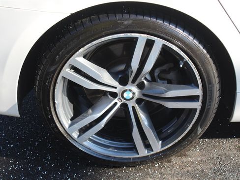 Used 2019 BMW 740i w/ Executive Package image 33