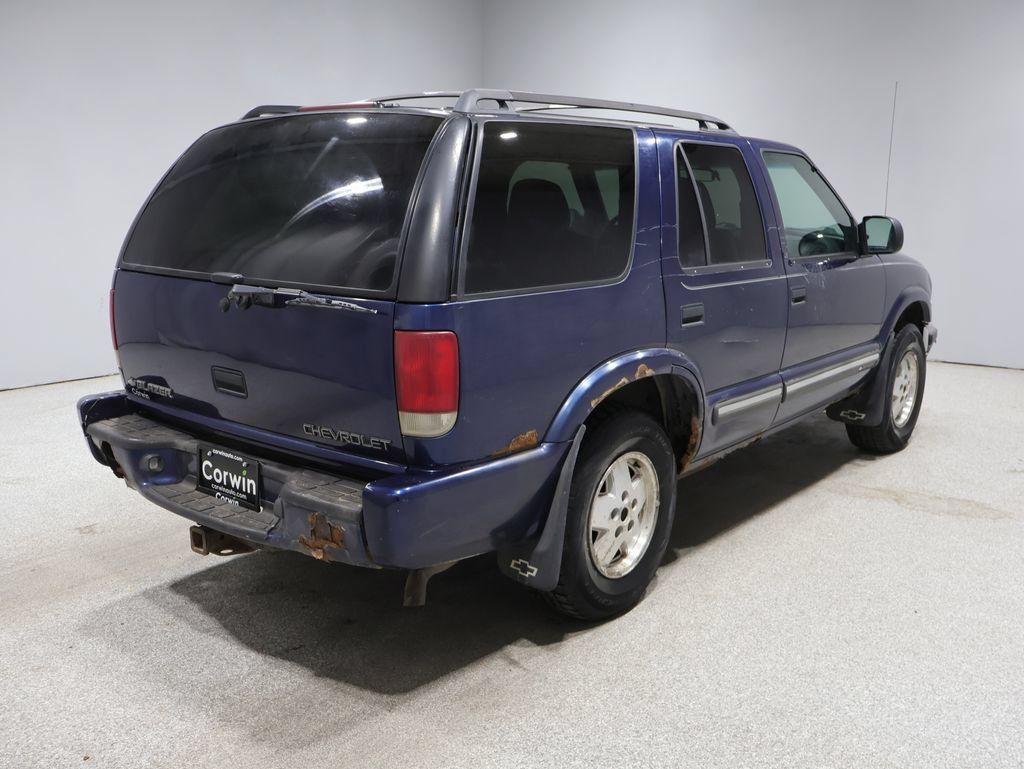 Used 2000 Chevrolet Blazer LS w/ LS Preferred Equipment Group AWD/4WD image 12