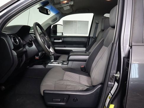 Used 2015 Toyota Tundra SR5 w/ SR5 Upgrade Package image 10