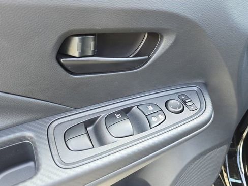 New 2025 Nissan Versa S w/ Trunk Package FWD image 18