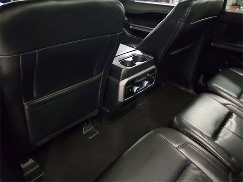 Used 2019 Ford Expedition Max XLT w/ Equipment Group 202A image 9