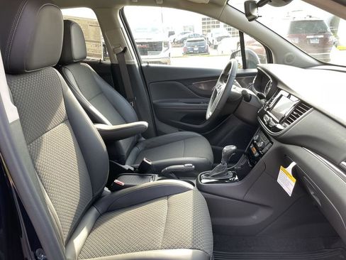 Certified 2022 Buick Encore Preferred w/ Safety Package II image 28