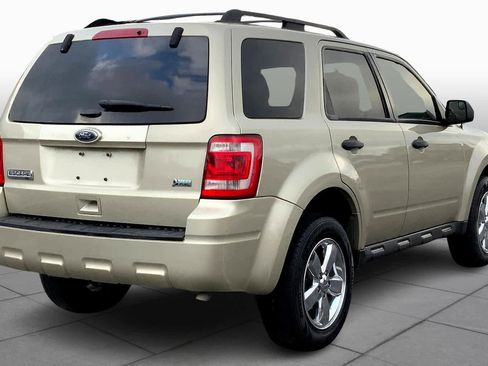 Used 2012 Ford Escape XLT FWD image 13