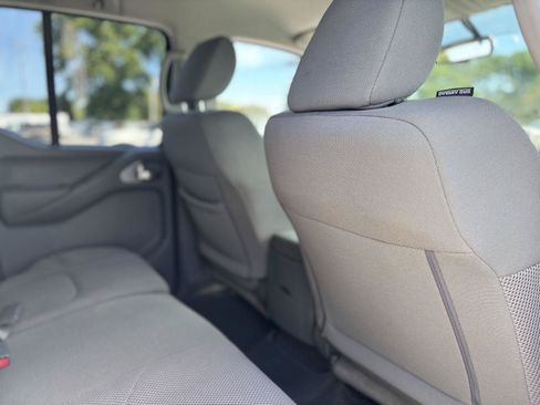 Used 2019 Nissan Frontier SV w/ Value Truck Package AWD/4WD image 14