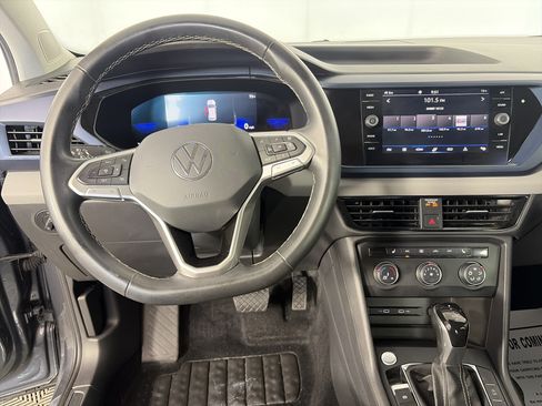 Used 2022 Volkswagen Taos SE AWD/4WD image 3