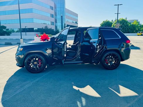 Used 2014 Jeep Grand Cherokee SRT8 w/ Luxury Group II AWD/4WD image 70