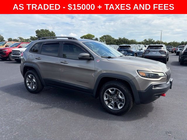 Used 2019 Jeep Cherokee Trailhawk w/ Cold Weather Group AWD/4WD image 1