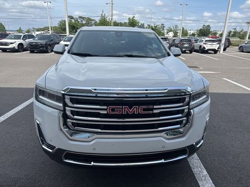Used 2022 GMC Acadia SLE w/ Driver Convenience Package image 2