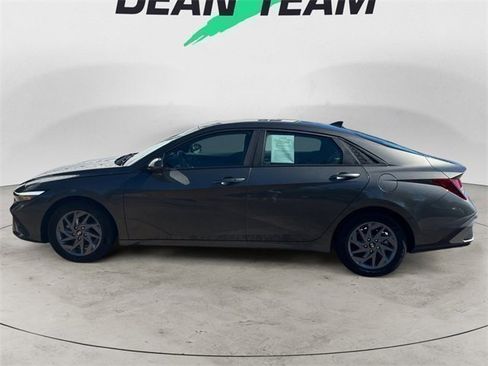 Used 2024 Hyundai Elantra SEL image 5