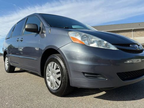 Used 2008 Toyota Sienna LE image 33