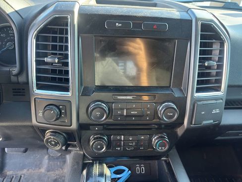 Used 2016 Ford F150 XLT w/ Equipment Group 302A Luxury image 11