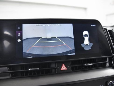 Used 2025 Kia Sportage EX image 22