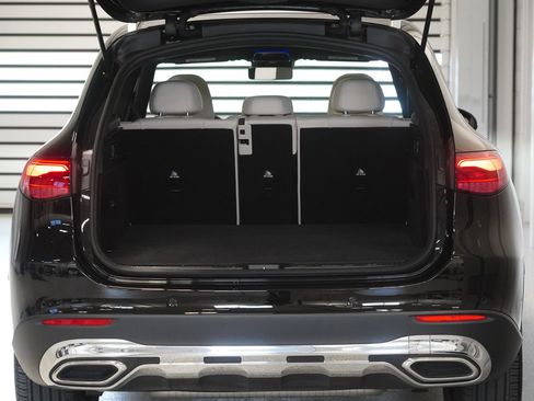 Used 2024 Mercedes-Benz GLC 300 4MATIC image 28