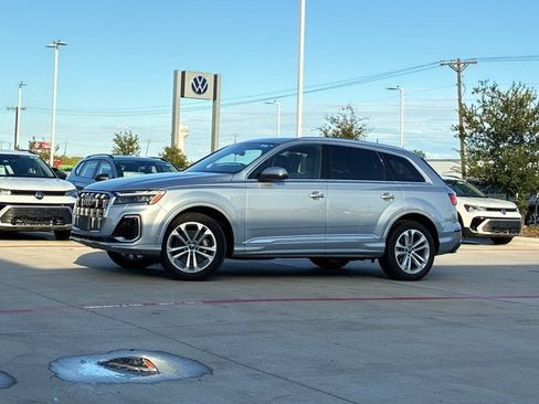 Used 2025 Audi Q7 3.0T Premium Plus AWD/4WD image 2