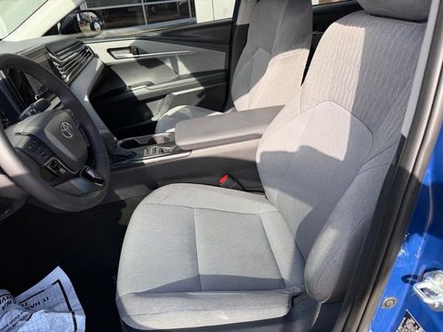 Used 2025 Toyota Camry LE image 16