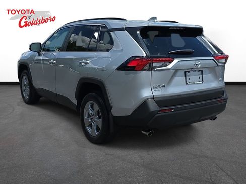 Used 2025 Toyota RAV4 XLE w/ Convenience Package FWD image 7