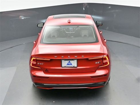 Used 2023 Volvo S60 B5 Plus image 46
