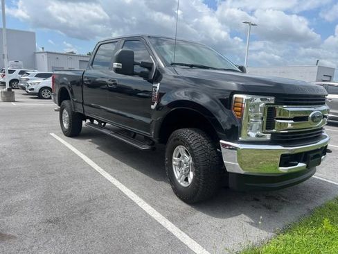 Used 2018 Ford F250 XL w/ STX Appearance Package AWD/4WD image 7