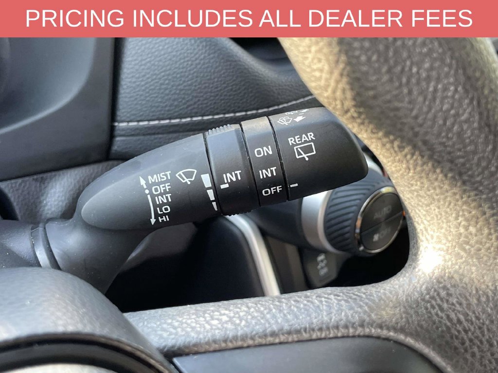 Used 2025 Toyota RAV4 XLE AWD/4WD image 35