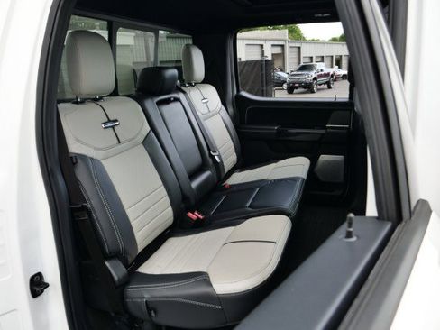 Used 2024 Ford F150 Lightning Platinum AWD/4WD image 40