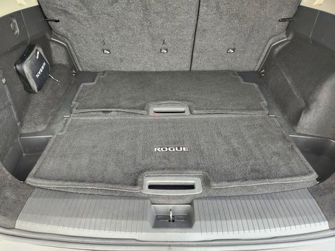 Used 2023 Nissan Rogue SL w/ SL Premium Package FWD image 31