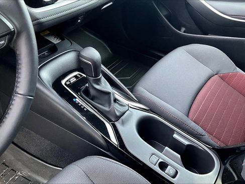 Used 2025 Toyota Corolla SE image 10