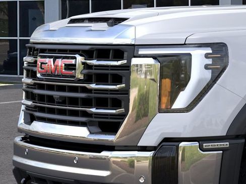 New 2026 GMC Sierra 2500 SLT AWD/4WD image 13