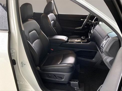 Used 2024 Nissan Pathfinder SL w/ Lighting Package (N92) image 25