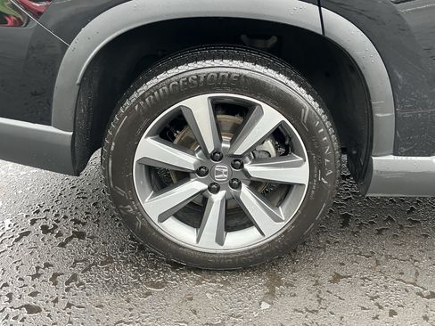 Certified 2024 Honda Pilot Elite image 12