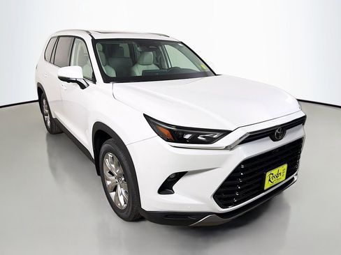 New 2026 Toyota Grand Highlander AWD Hybrid image 3