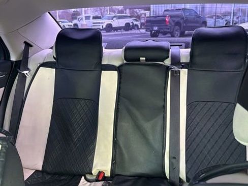 Used 2021 Chrysler 300 Touring w/ Sport Appearance Package image 32