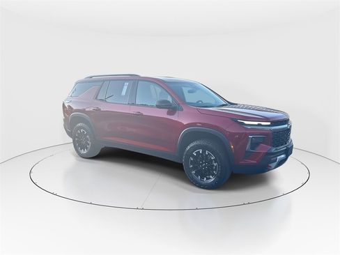 Used 2024 Chevrolet Traverse Z71 w/ LPO, Floor Liner Package image 2