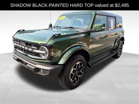 Used 2025 Ford Bronco Outer Banks AWD/4WD image 3