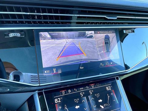 Used 2023 Audi Q7 3.0T Prestige image 14