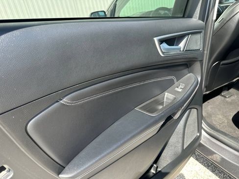 Certified 2024 Ford Edge Titanium AWD/4WD image 17
