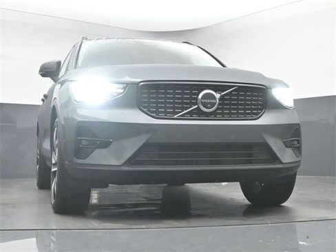 New 2026 Volvo XC40 B5 Ultra w/ Climate Package image 38