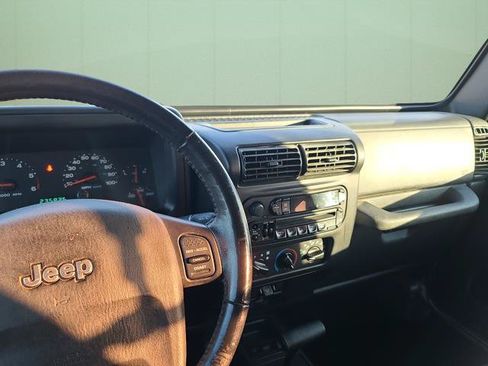 Used 2004 Jeep Wrangler 4WD image 24
