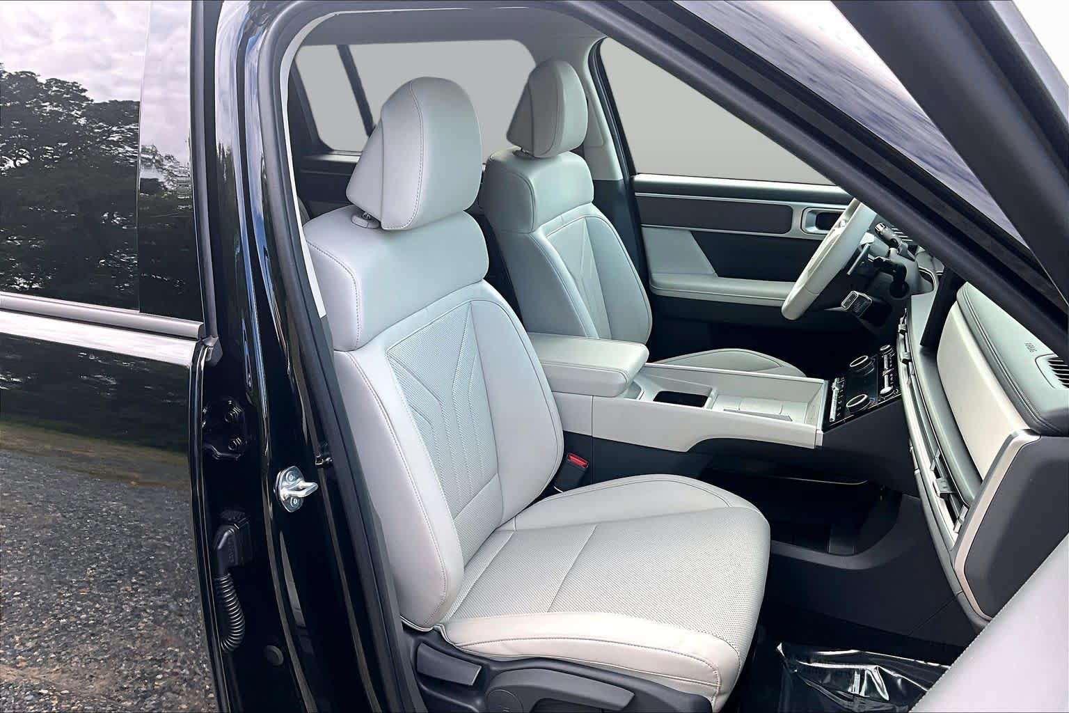Used 2026 Hyundai Santa Fe SEL AWD/4WD image 9