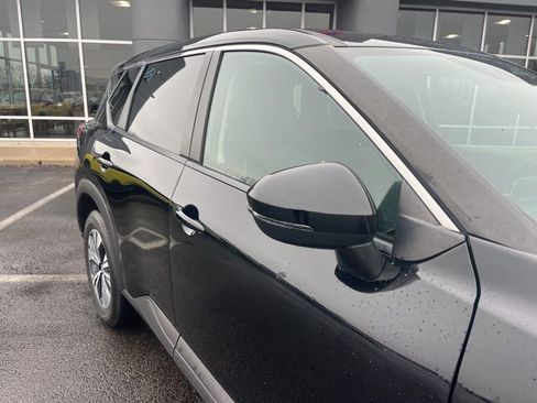 Used 2022 Nissan Rogue SV image 6