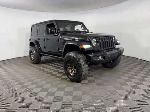 Used 2021 Jeep Wrangler Unlimited Sahara AWD/4WD image 5