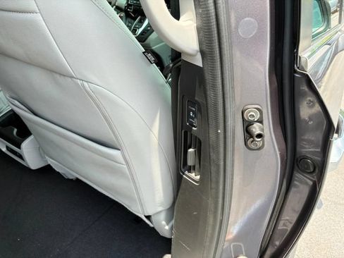 Used 2018 Honda Odyssey Touring image 24