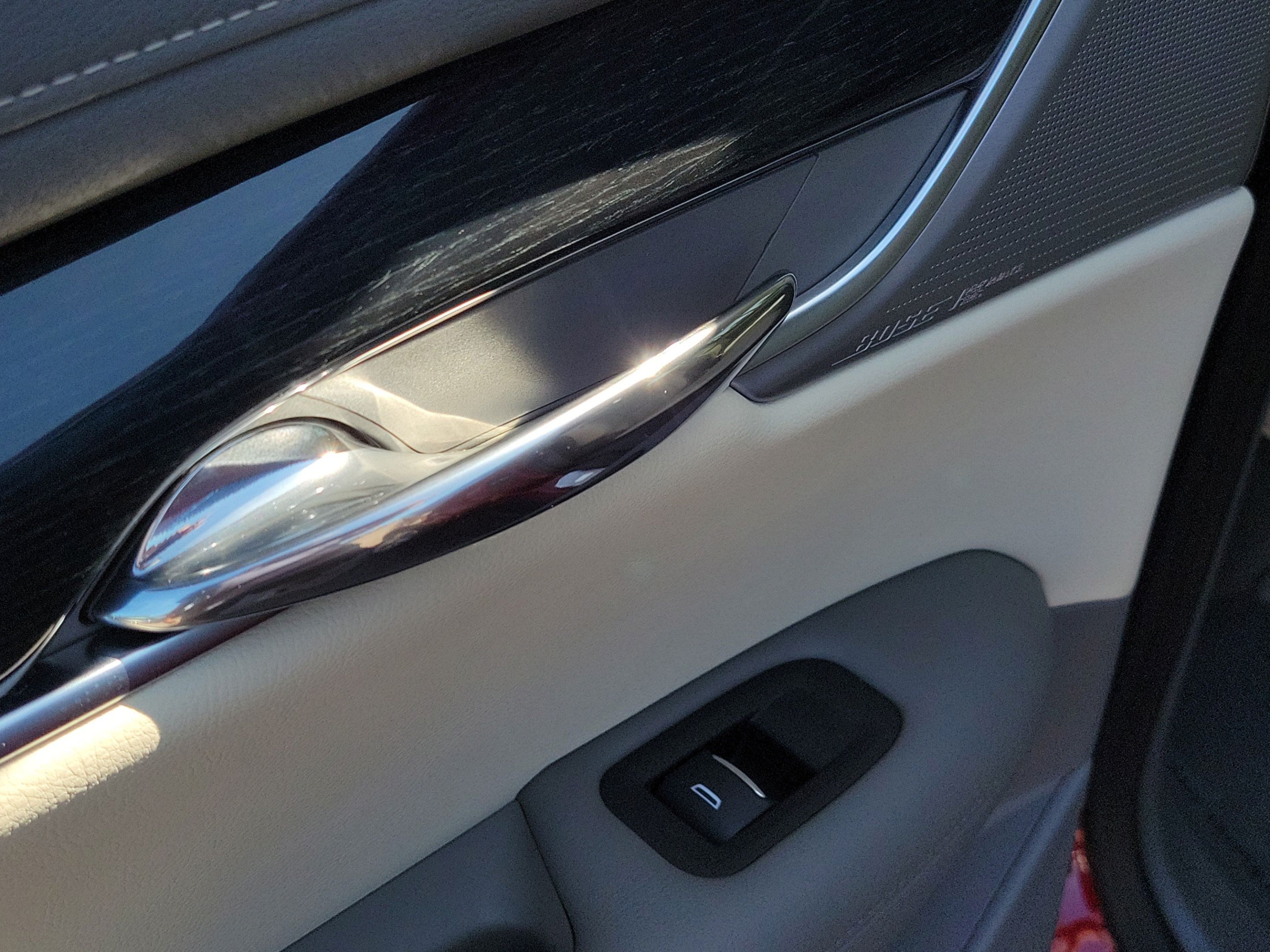Used 2024 Cadillac XT6 Premium Luxury FWD image 9