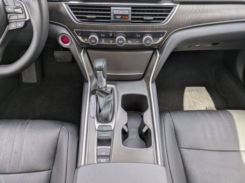 Used 2021 Honda Accord EX-L image 18