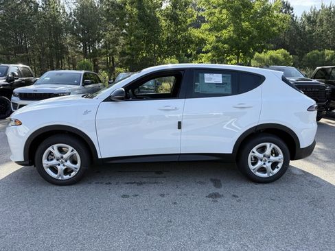 New 2025 Dodge Hornet GT image 2