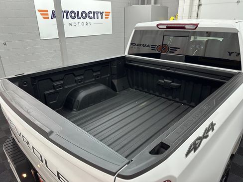 Used 2025 Chevrolet Silverado 1500 RST AWD/4WD image 11